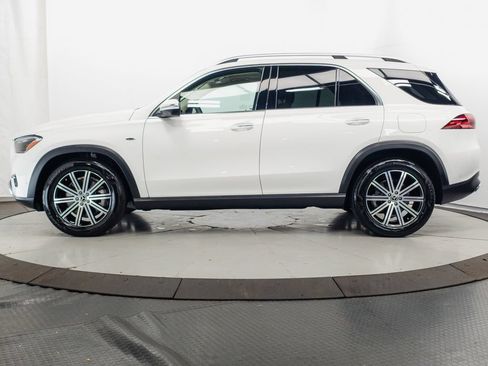 Used 2025 Mercedes-Benz GLE 450e 4MATIC w/ Driver Assistance Package image 4