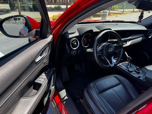 Used 2019 Alfa Romeo Stelvio RWD image 28