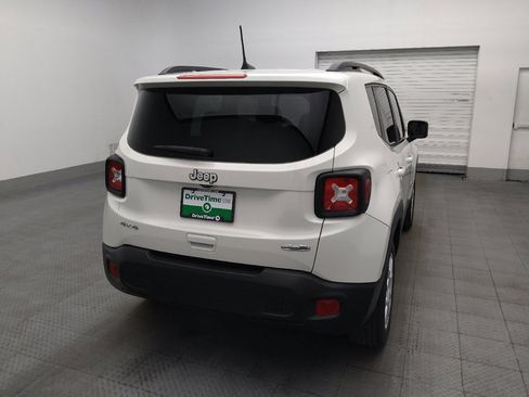 Used 2021 Jeep Renegade Latitude AWD/4WD image 7