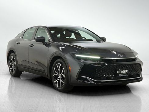 Used 2024 Toyota Crown Limited image 7