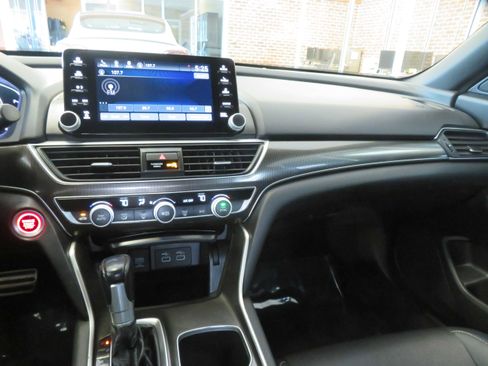 Used 2021 Honda Accord Sport image 43