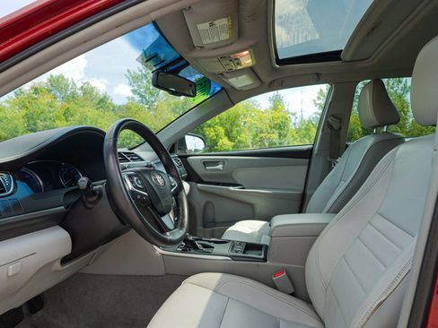 Used 2016 Toyota Corolla LE FWD image 11