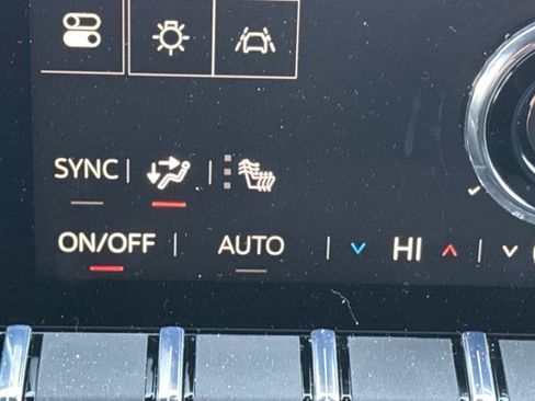 Used 2026 GMC Acadia AT4 image 19