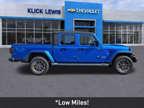 Used 2021 Jeep Gladiator Overland AWD/4WD image 9