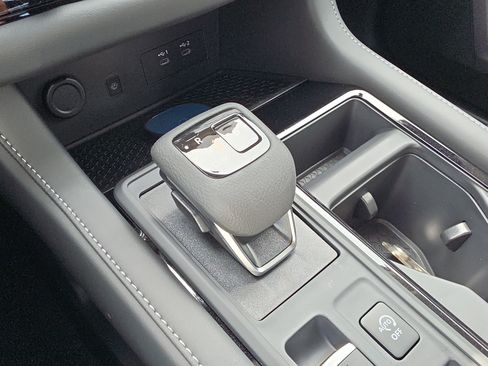 New 2026 Nissan Pathfinder SL FWD image 24
