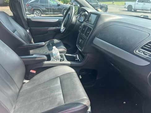 Used 2019 Dodge Grand Caravan GT FWD image 7