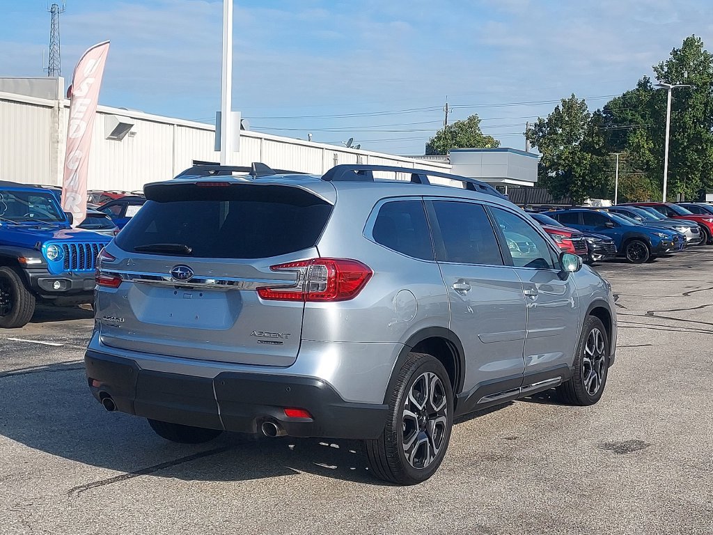 Used 2023 Subaru Ascent Limited AWD/4WD image 7