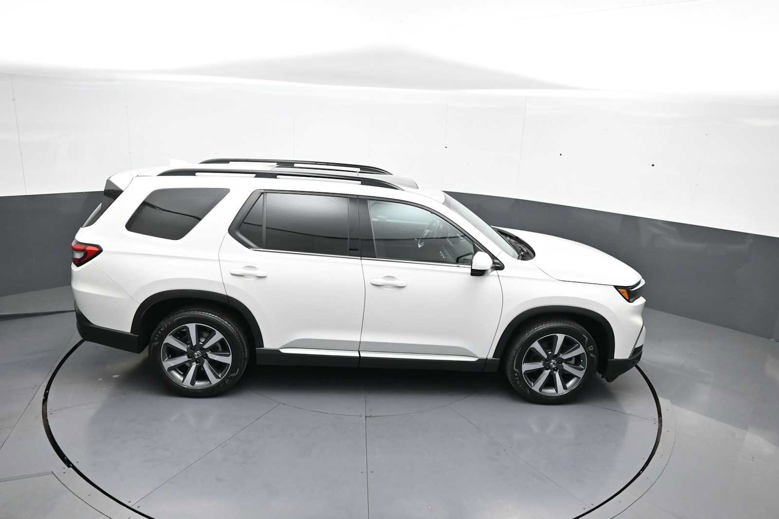 Certified 2023 Honda Pilot Elite image 39
