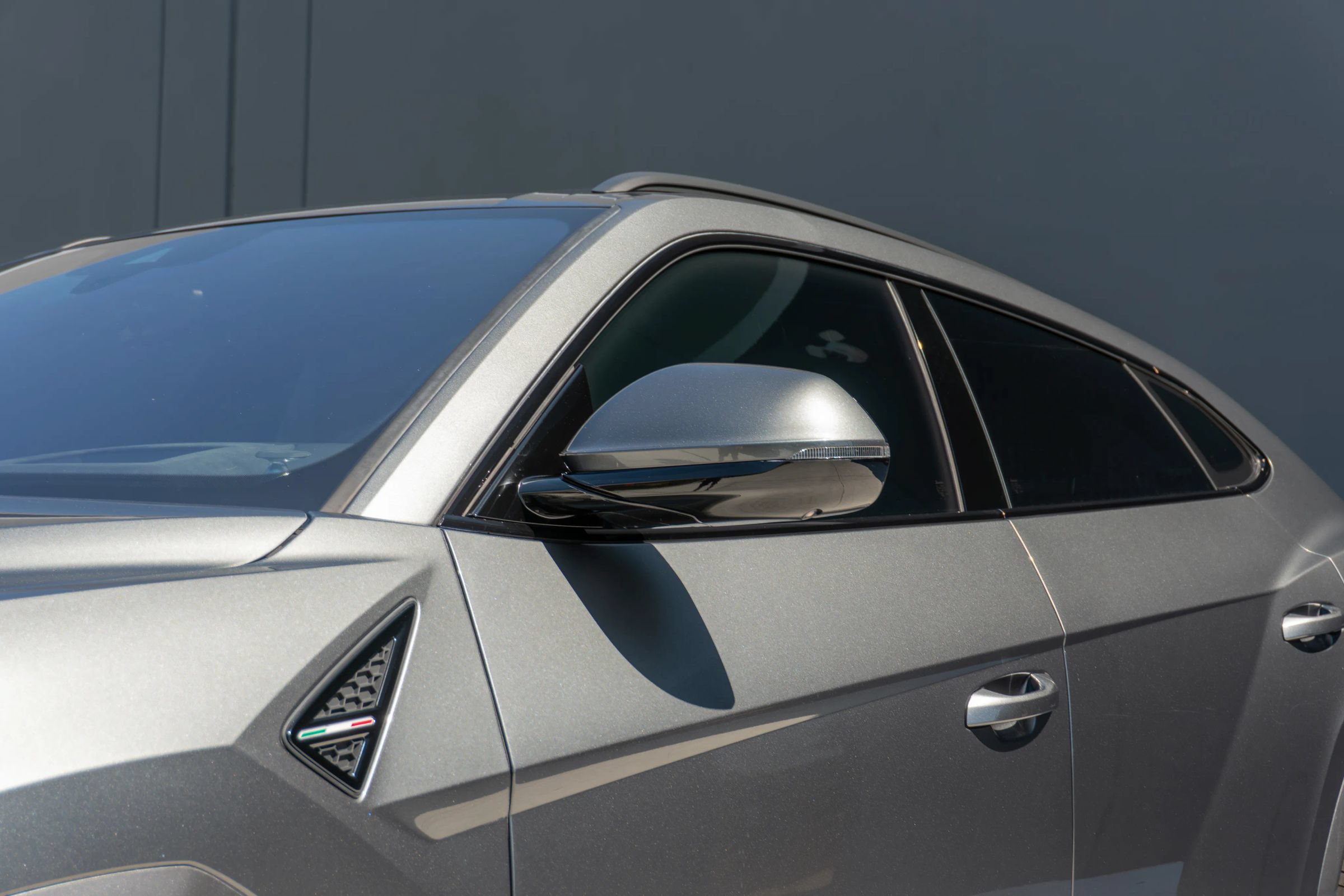 Used 2019 Lamborghini Urus AWD/4WD image 30