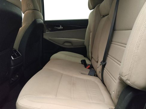 Used 2017 Kia Sorento AWD image 18