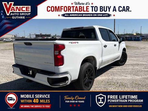 Used 2023 Chevrolet Silverado 1500 Custom AWD/4WD image 2