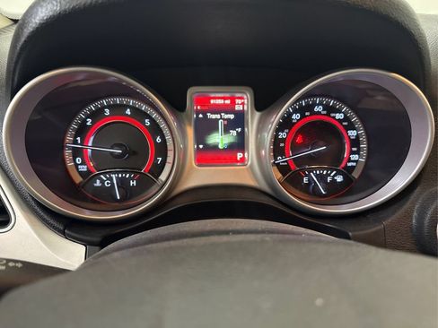 Used 2019 Dodge Journey SE w/ Connectivity Group FWD image 35