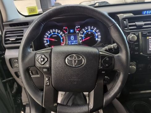 Used 2019 Toyota 4Runner TRD Off-Road AWD/4WD image 6