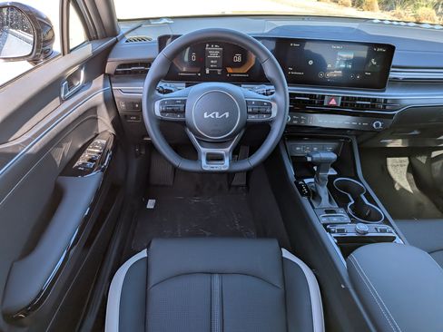 New 2026 Kia K5 GT-Line image 17