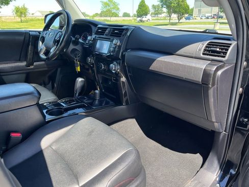 Used 2016 Toyota 4Runner Trail Premium AWD/4WD image 13