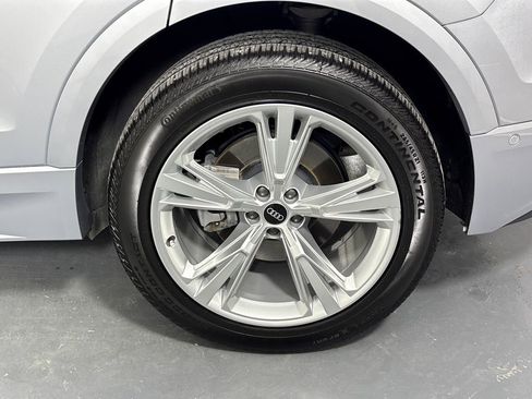 Used 2021 Audi Q8 Premium Plus image 31