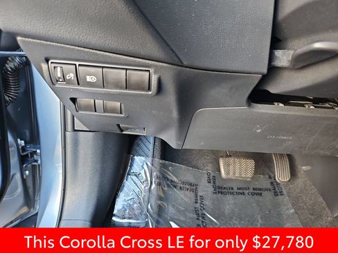 Used 2024 Toyota Corolla Cross LE w/ Moonroof Package AWD/4WD image 25