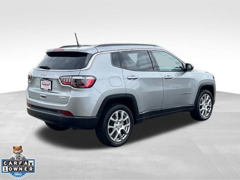 Used 2022 Jeep Compass Latitude image 5