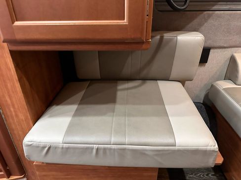 Used 2016 Mercedes-Benz Sprinter 2500 image 56