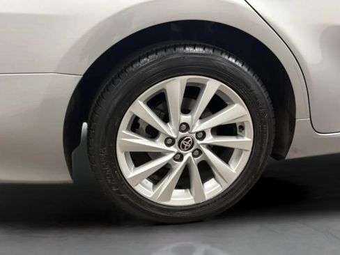 Used 2021 Toyota Camry LE w/ Carpet Mat Package (TMS) FWD image 26