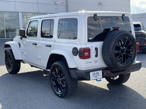 Used 2024 Jeep Wrangler Unlimited Sahara image 15