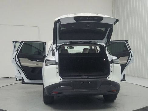Used 2025 Nissan Murano SL w/ Cargo Package AWD/4WD image 14