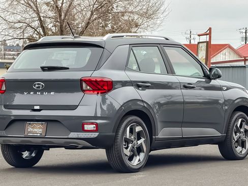New 2026 Hyundai Venue SEL image 4