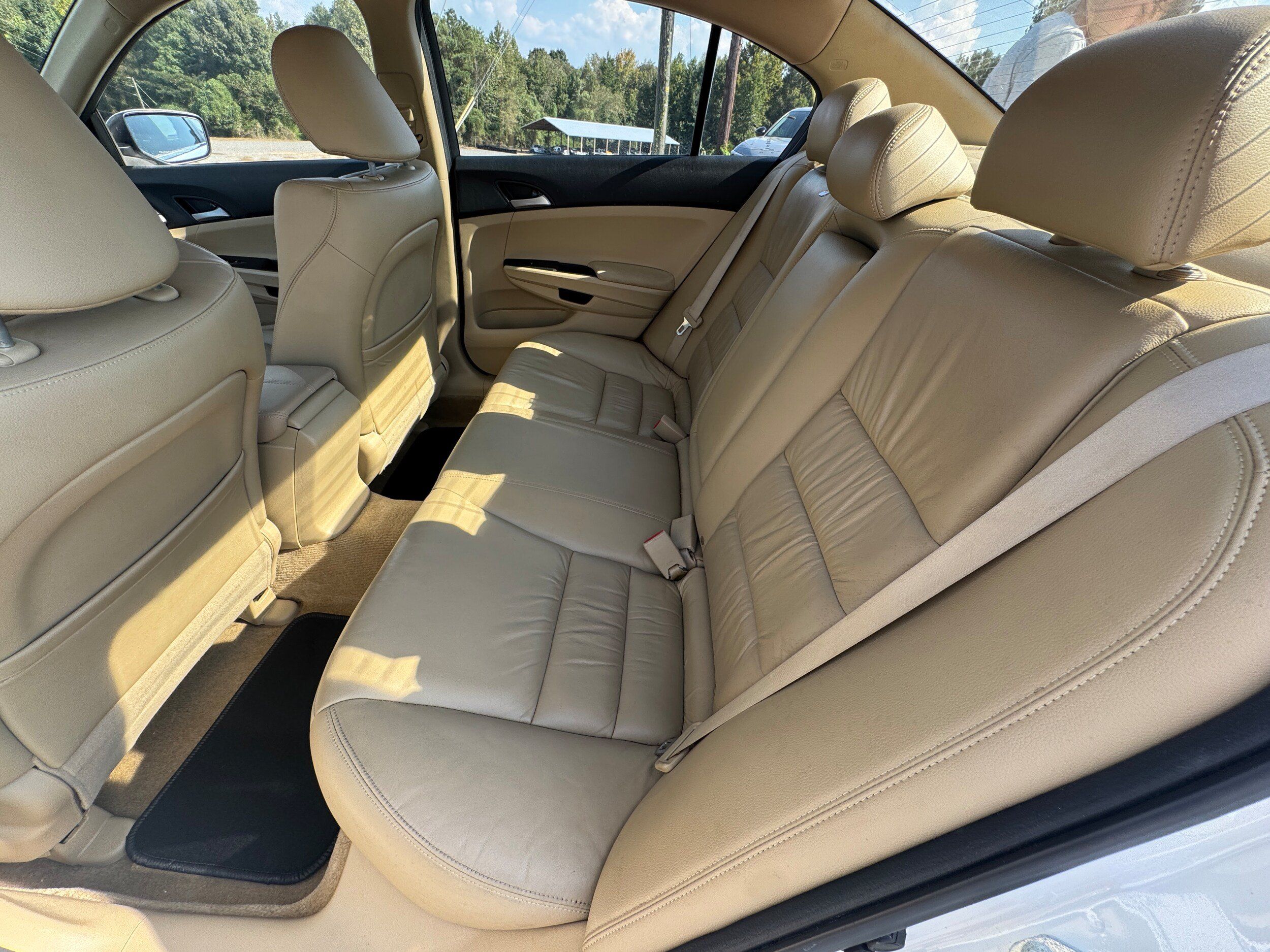 Used 2011 Honda Accord SE image 19