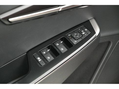 New 2025 Kia EV6 Light w/ Light LR Technology Package image 16