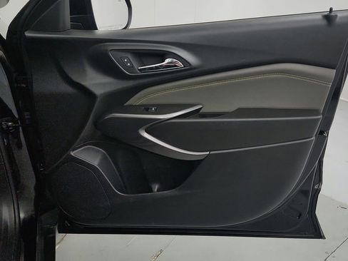 Used 2025 Chevrolet Trax ACTIV w/ Driver Confidence Package FWD image 23