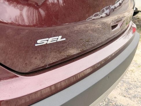 Used 2024 Ford Edge SEL image 11