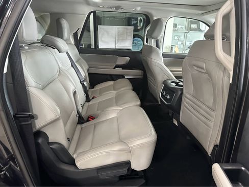 Used 2025 Ford Expedition Max Active image 38