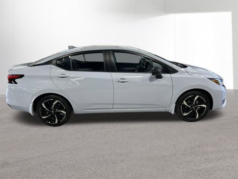 New 2025 Nissan Versa SR w/ Trunk Package image 40