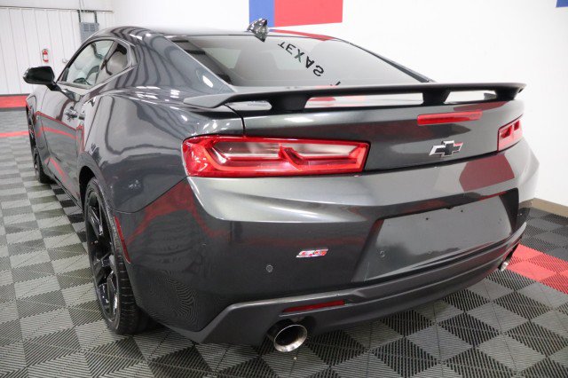 Used 2018 Chevrolet Camaro SS RWD image 11