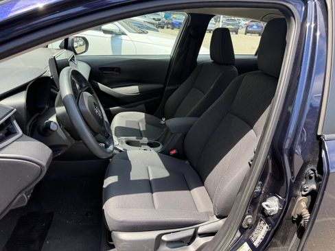 Used 2023 Toyota Corolla LE FWD image 6