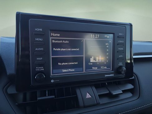 Used 2022 Toyota RAV4 XLE image 21