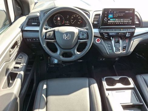 Certified 2025 Honda Odyssey Sport-L image 11