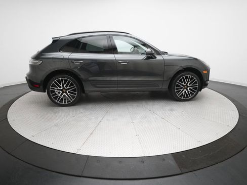 Certified 2026 Porsche Macan image 4