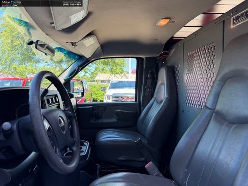 Used 2009 GMC Savana 3500 w/ Power Package RWD image 14