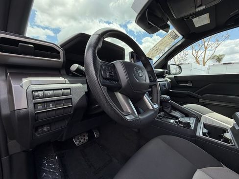 Used 2024 Toyota Tacoma TRD Sport AWD/4WD image 25