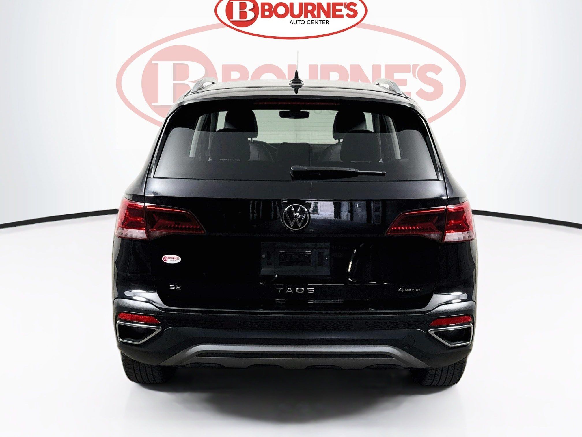 Used 2024 Volkswagen Taos SE AWD/4WD image 7