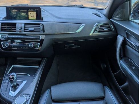 Used 2018 BMW M2 image 22