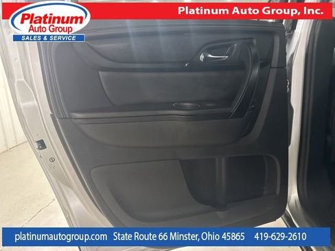 Used 2017 Chevrolet Traverse LT image 47