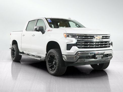Used 2023 Chevrolet Silverado 1500 LTZ w/ LTZ Premium Package AWD/4WD image 7