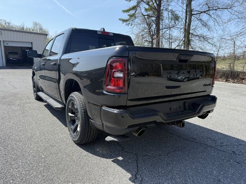 New 2026 RAM 1500 Express AWD/4WD image 5