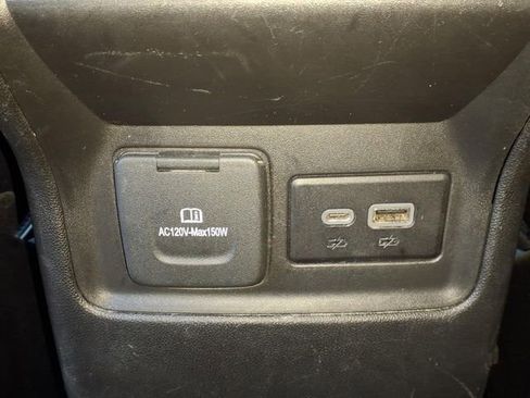 Used 2021 GMC Acadia Denali w/ GMC Pro Grade Package image 31