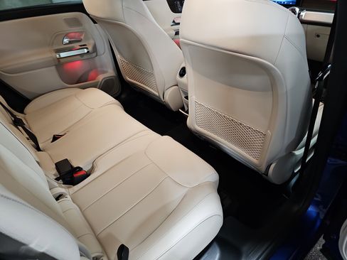 New 2026 Mercedes-Benz GLB 250 image 11