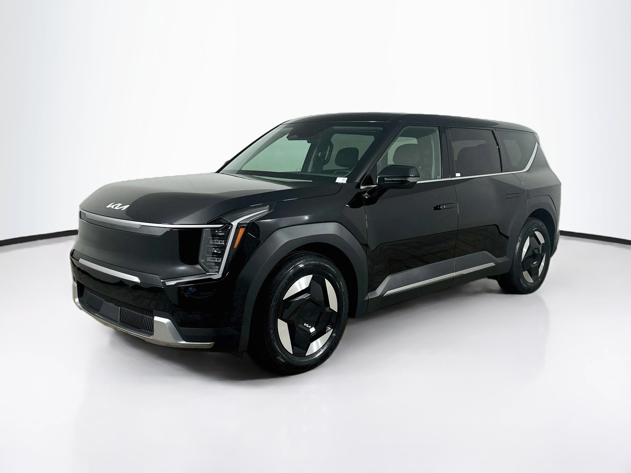 Used 2024 Kia EV9 Light RWD image 3