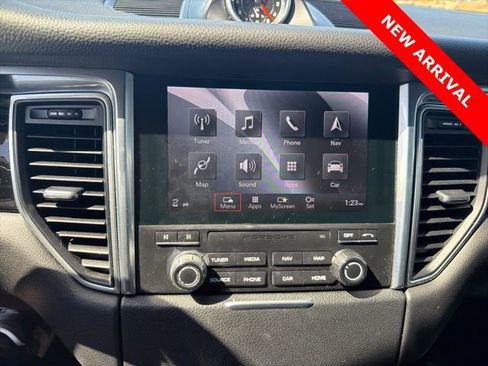 Used 2017 Porsche Macan image 15