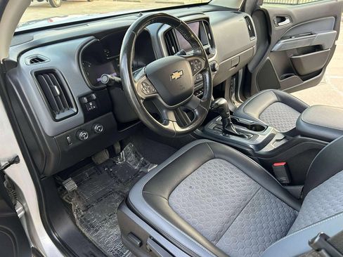 Used 2019 Chevrolet Colorado Z71 AWD/4WD image 17